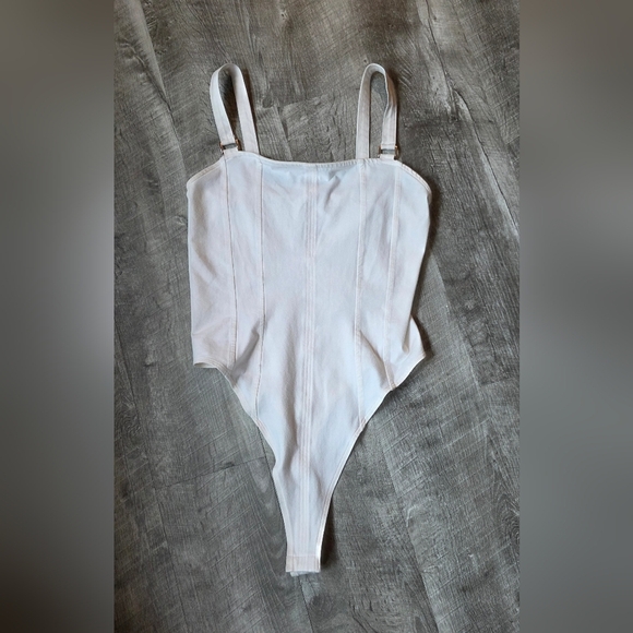 H&M Other - H&M White Bodysuit